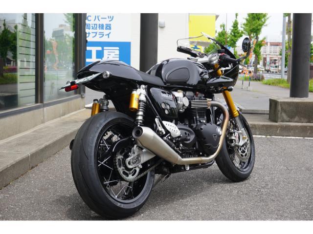 スラクストン1200RS