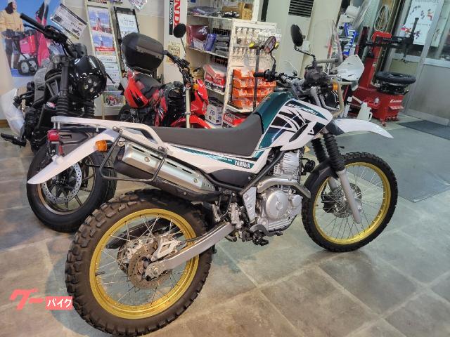 ヤマハ セロー250 フロントスクリーン バッグサポート付きキャリア