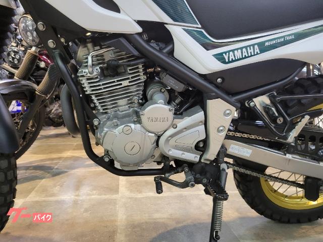 ヤマハ セロー250 フロントスクリーン バッグサポート付きキャリア