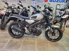 ヤマハ　ＸＳＲ１２５　ＡＢＳ　メーターバイザー　２０２４年モデル
