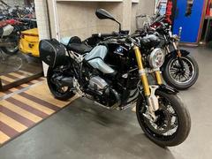 ＢＭＷ　Ｒ　ｎｉｎｅＴ　シングルシートカウル　タンデムシート　サイドバッグ