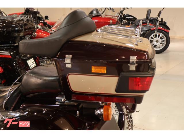 ハーレー 純正 95周年 スプリンガー flsts 95th ピリオンシート 1998年 95周年 FLSTS 豪華なヘリテイジスプリンガー - YouTube