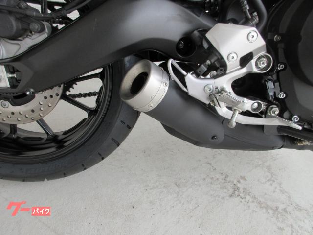 ヤマハ XSR900 ヘリテージ外装 RZブラック｜モーターサイクル