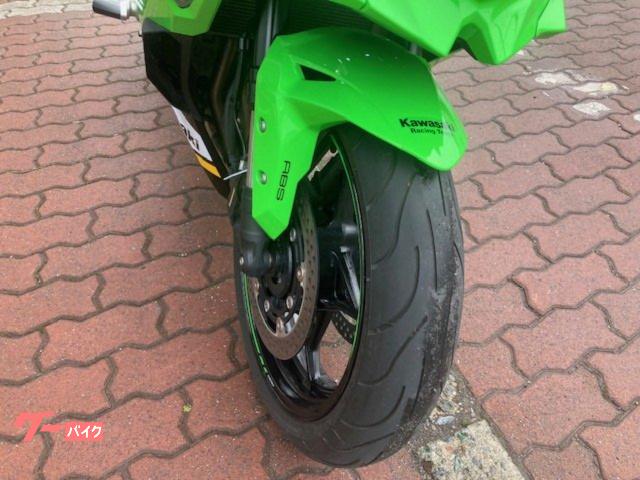 カワサキ Ninja ZX－4RR KRT EDITION ワン