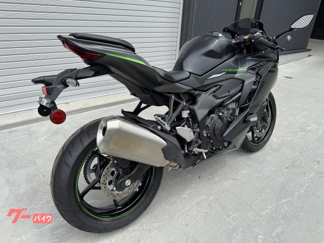 トリックスター / Ninja ZX-4RR / ZX-4R SE(24-25) レーシング