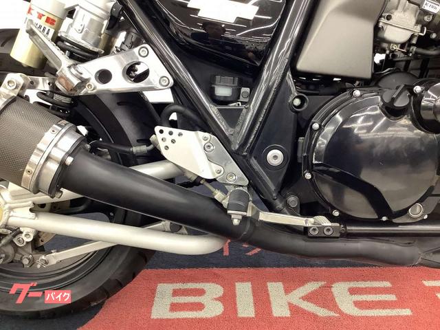 カワサキ ZRX1100 2000年モデル ツキギレーシング