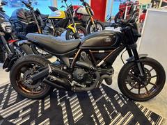 ＤＵＣＡＴＩ　スクランブラーイタリアインディペンデント