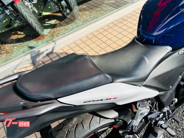 ホンダ ＣＢＲ２５０Ｒ オールペン バックステップ ナポレオンミラー セル付 ＡＢＳ付｜アップル館林店｜新車・中古バイクなら【グーバイク】