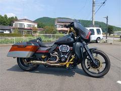 ＨＡＲＬＥＹ−ＤＡＶＩＤＳＯＮ　ＣＶＯ　ＦＬＨＸＳＥ　ストリートグライド　前後カーボンフェンダー　前後カーボンホイール　フルカスタム