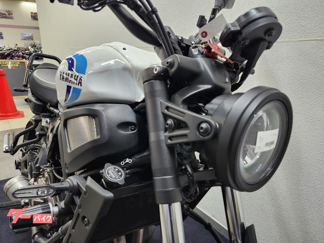 ヤマハ XSR700 2023年モデル グラブバー サドルバック
