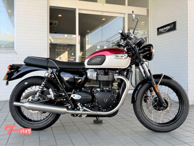 ＴＲＩＵＭＰＨ ボンネビルＴ１００ カーニバルレッド／フュージョンホワイト クラシックスタイル ９００ＣＣ ツインエンジン キャプトンマフラー｜ トライアンフ水戸｜新車・中古バイクなら【グーバイク】