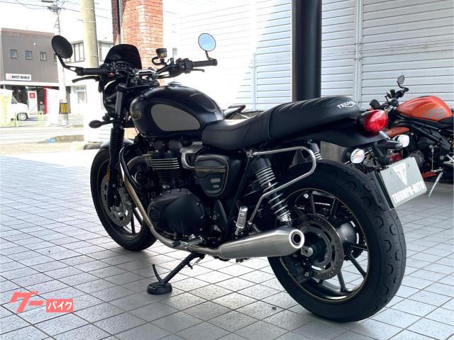 ＴＲＩＵＭＰＨ ストリートツイン ゴールドライン／マットサファイアブラック 厳選下取中古車 グリップヒーター・ドラレコ他オプション多数装着｜トライアンフ 水戸｜新車・中古バイクなら【グーバイク】