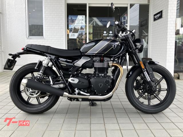 TRIUMPH スピードツイン900 ファントムブラック／オーラム