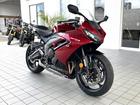 デイトナ660 カーニバルレッド／サファイアブラック 登録済未使用車 トライアンフシフトアシスト装備