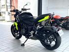 トライデント660 ジェットブラック 登録済未使用車 OPクイックシフター装着済
