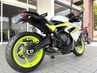 デイトナ660 トライアンフ水戸オリジナルカスタム 登録済未使用車 スノードニアホワイト／レーシングイエロー／サファイアブラック