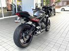 ストリートトリプル765R LOW マットシルバーアイス シート高780mm アップ ダウンクイックシフター