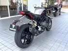 スピードトリプル1200RS 現行モデル グラナイト／ディアブロレッド アクラボビッチ 前後オーリンズ電子制御サス 183馬力