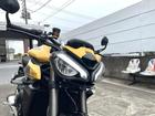 ストリートトリプル765RS コスミックイエロー 現行モデル クイックシフター 130PS 189kg ストリートファイター