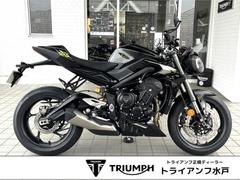 ＴＲＩＵＭＰＨ　ストリートトリプルＲＳ　ファントムブラック　新車　ｍｏｔｏ２譲りのハイパフォーマンスエンジン