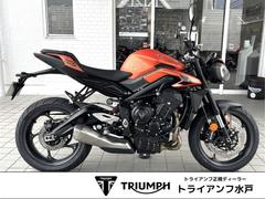 ＴＲＩＵＭＰＨ　ストリートトリプルＲ　マットバハオレンジ　新車　１２０ＰＳ　１９０ｋｇ　クイックシフター装備