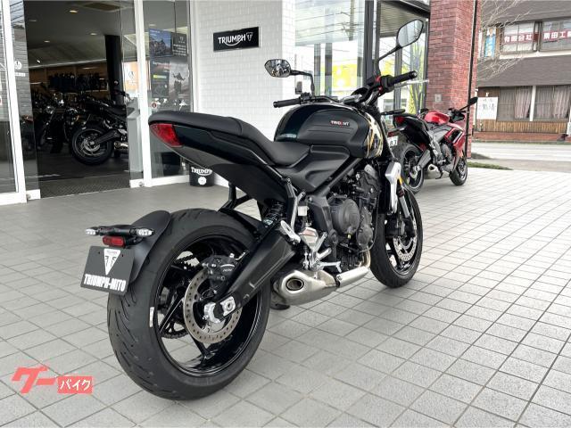 トライデント660 登録済未使用 クイックシフター トライアンフ水戸オリジナルカラー コンペティショングリーン クラシックロゴ