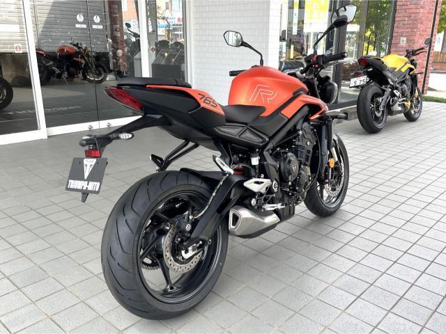 ストリートトリプルR マットバハオレンジ 120PS 190kg クイックシフター装備