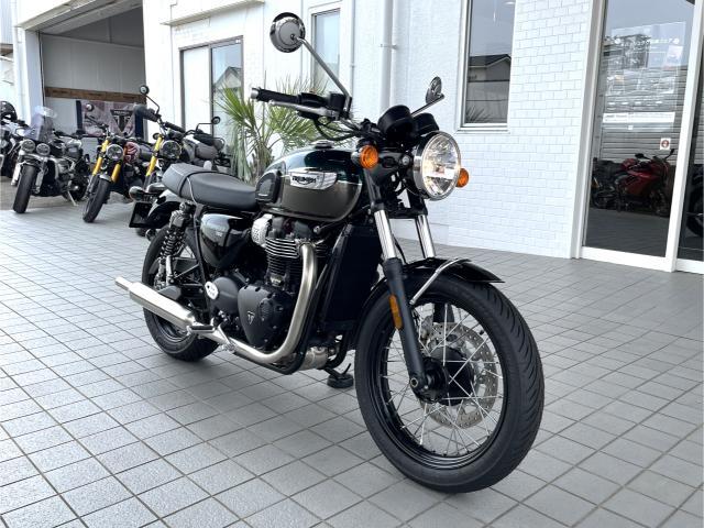 ボンネビルT100 コンペティショングリーン／アイアンストーン クラシックスタイル 900CC ツインエンジン