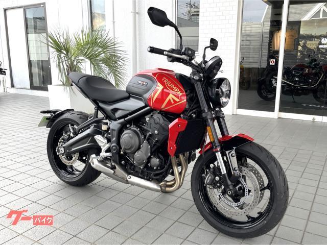 トライデント660 登録済未使用車 クイックシフター トライアンフ水戸オリジナルカラー ディアブロレッド