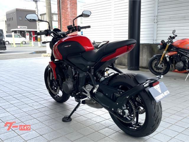 トライデント660 登録済未使用車 クイックシフター トライアンフ水戸オリジナルカラー ディアブロレッド