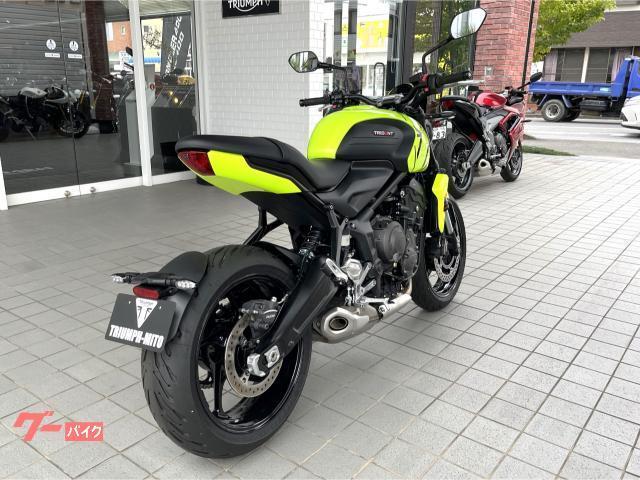 トライデント660 登録済未使用車 クイックシフター トライアンフ水戸オリジナルカラー トライアンフレーシングイエロー