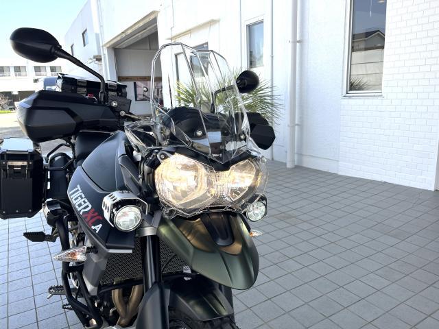 タイガー800XCA マットカーキグリーン クルーズコントロール グリップヒーター シートヒーター前後 アルミ製フルパニア ETC
