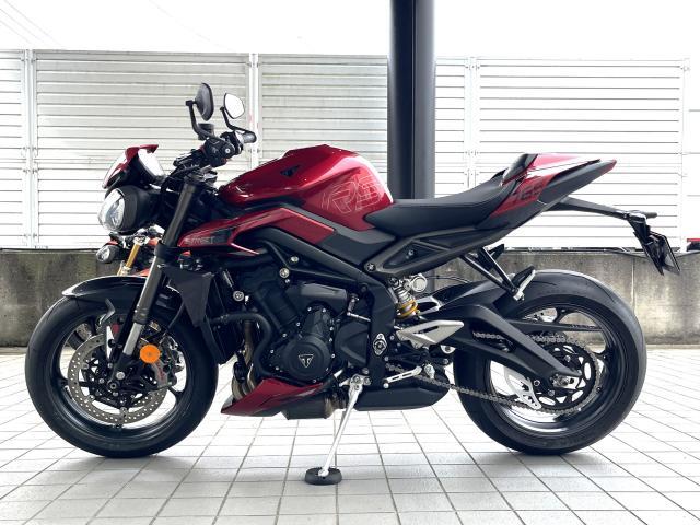 ストリートトリプルRS カーニバルレッド 現行モデル クイックシフター ボディ同色フライスクリーンキット