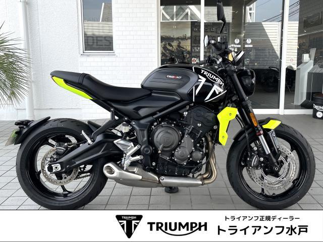トライデント660 ジェットブラック 登録済未使用車 OPクイックシフター装着済