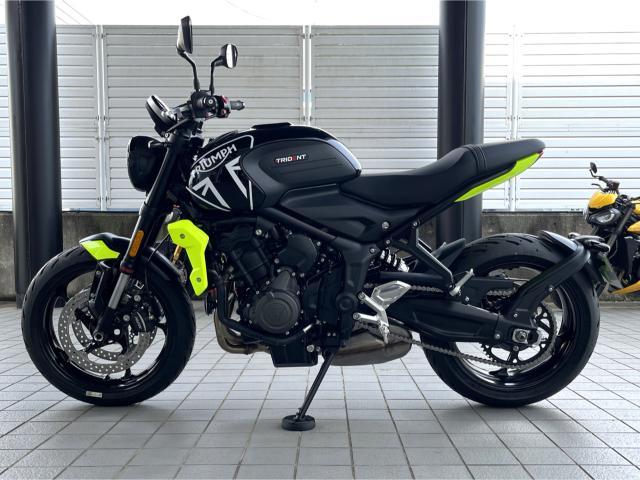 トライデント660 ジェットブラック 登録済未使用車 OPクイックシフター装着済