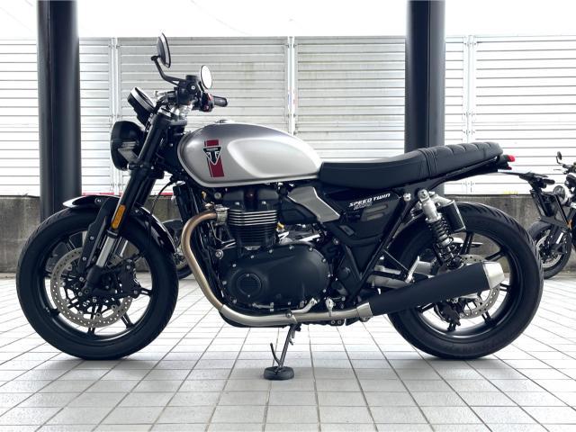 スピードツイン900 現行モデル アルミニウムシルバー クラシックスポーツ 900CC ツインエンジン シート高780mm
