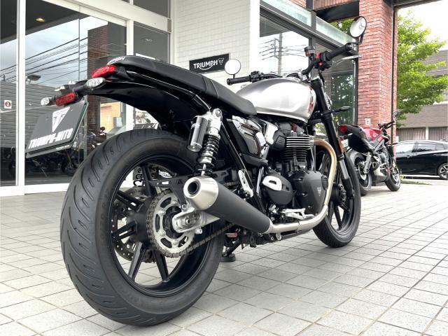 スピードツイン900 現行モデル アルミニウムシルバー クラシックスポーツ 900CC ツインエンジン シート高780mm