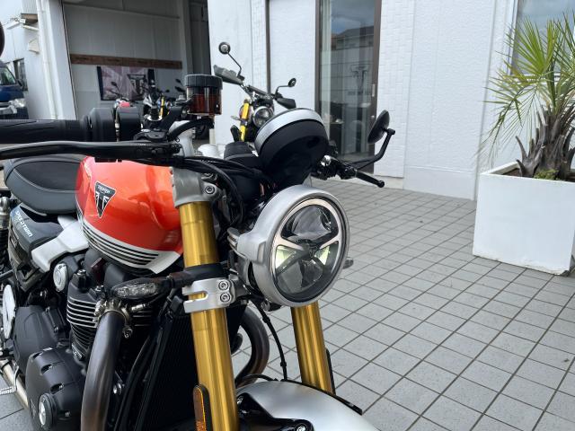 スピードツイン1200RS バハオレンジ／サファイアブラック ローハンドルキット クイックシフター オーリンズ ブレンボ