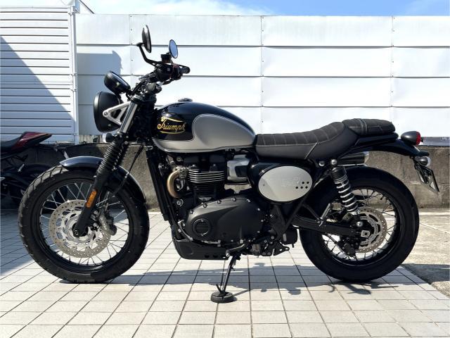 スクランブラー900 限定モデル ICONエディション サファイアブラック／アルミニウムシルバー 機械加工バーエンドミラー装着
