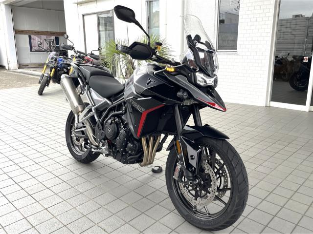 タイガー900GT PRO グラファイト／サファイアブラック アクラボビッチサイレンサー シートヒーター グリップヒーター