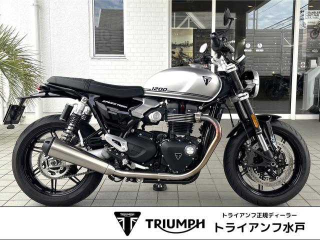スピードツイン1200 アルミニウムシルバー 水冷並列2気筒SOHC270度クランク 105PS 112Nm