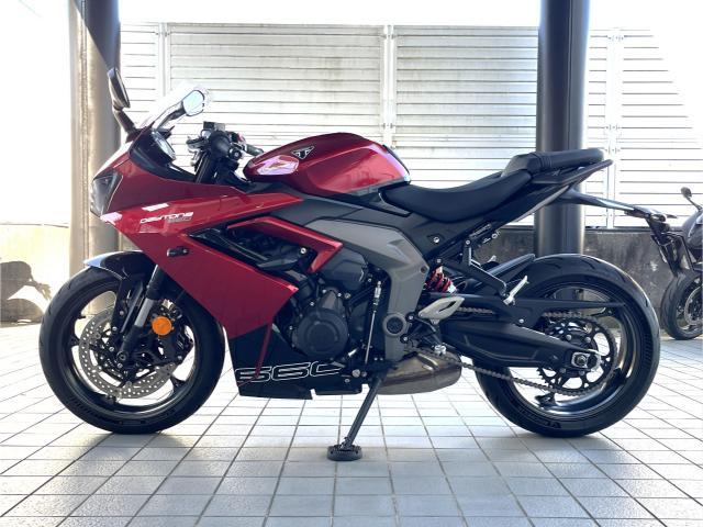 デイトナ660 カーニバルレッド／サファイアブラック クイックシフター フレームスライダー EGプロテクター ETC他装備多数