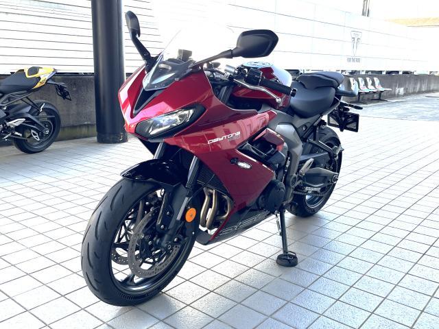 デイトナ660 カーニバルレッド／サファイアブラック クイックシフター フレームスライダー EGプロテクター ETC他装備多数