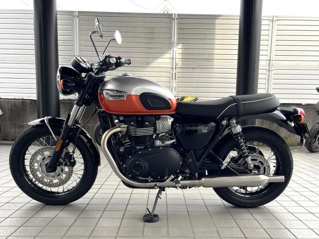 ボンネビルT100 アルミニウムシルバー／バハオレンジ クラシックスタイル 900CC ツインエンジン
