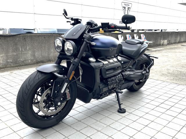 ロケット3ストームR サテンパックブルー／マットサテンブラック 2500CC 182PS 225NM クルコン ブレンボ