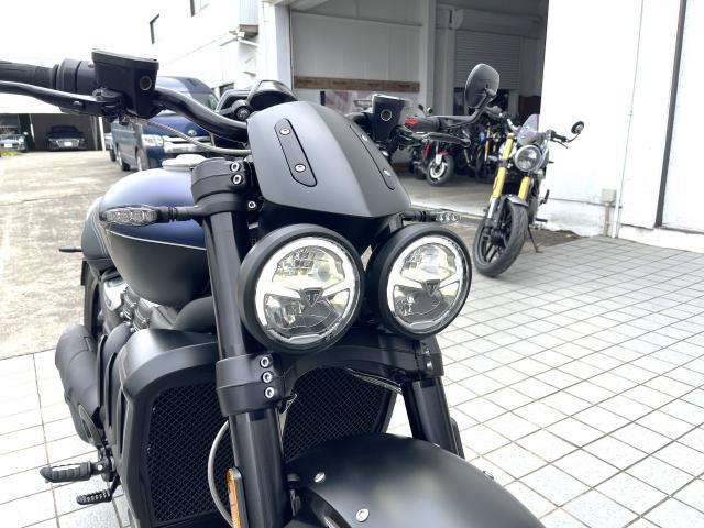 ロケット3ストームR サテンパックブルー／マットサテンブラック 2500CC 182PS 225NM クルコン ブレンボ