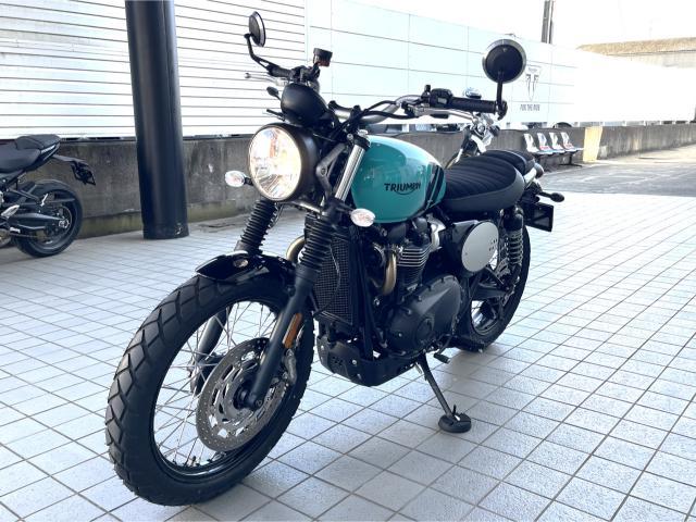 スクランブラー900 キングフィッシャーブルー バーエンドミラー サイドアップマフラー スクランブラースタイル