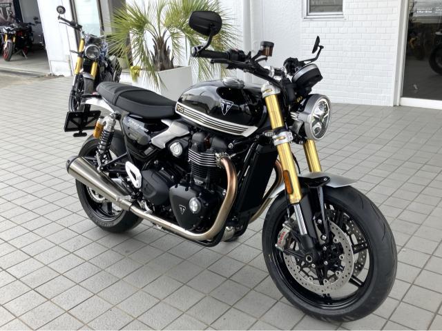 スピードツイン1200RS サファイアブラック クイックシフター オーリンズ ブレンボ 105PS