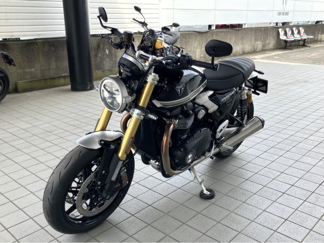 スピードツイン1200RS サファイアブラック クイックシフター オーリンズ ブレンボ 105PS