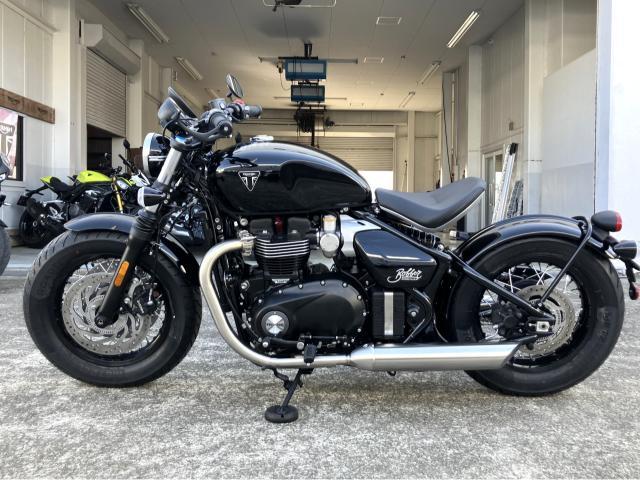 TRIUMPH ボンネビル ボバー ジェットブラック 2026年モデル